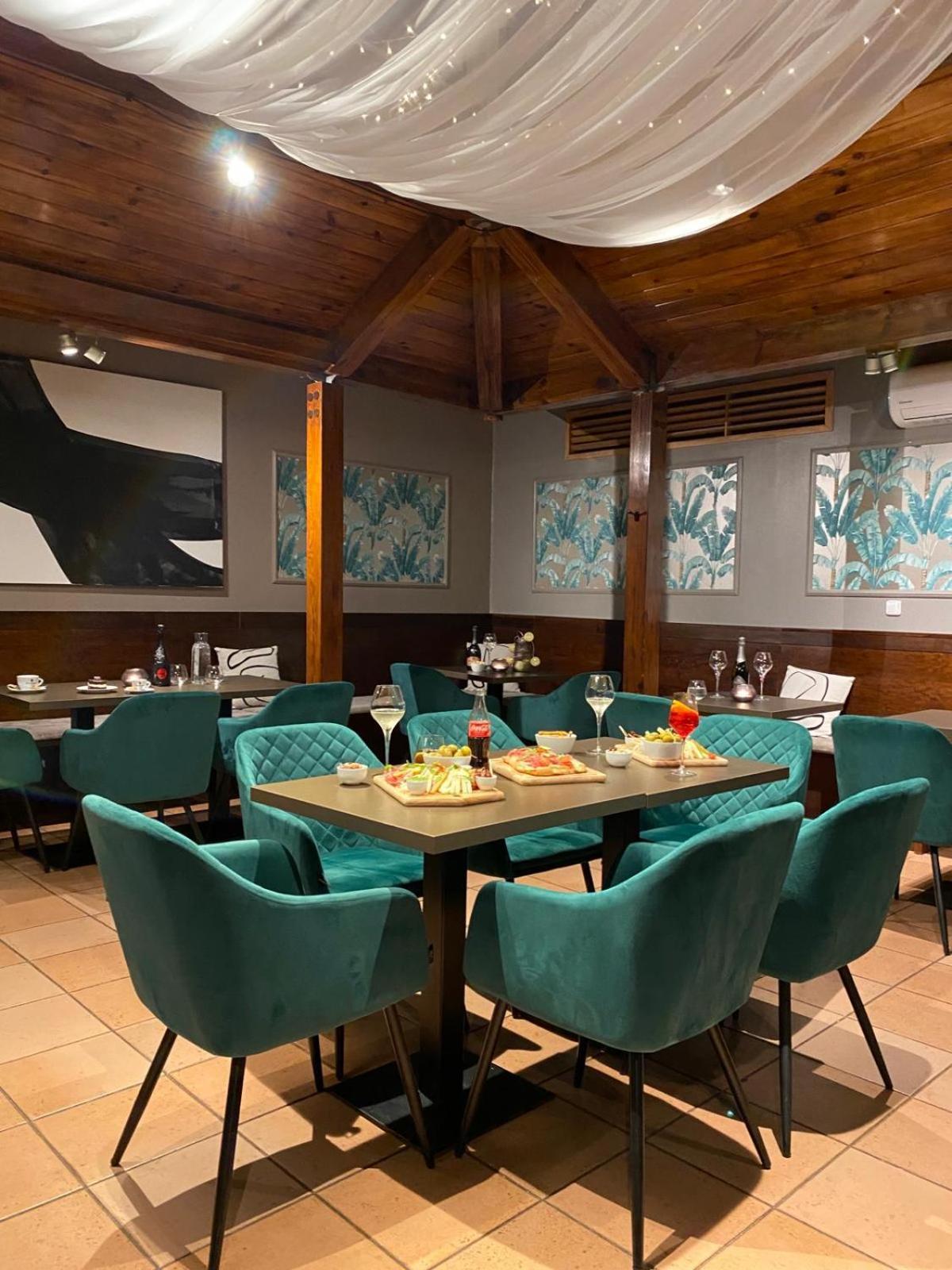 House Hotel Hradec Kralove Luaran gambar